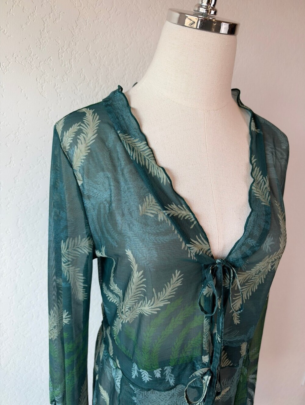 SHEIN Sheer Mesh Floral Tie Top Long Sleeve Green Whimsigoth Fairy size Medium - Picture 4 of 10